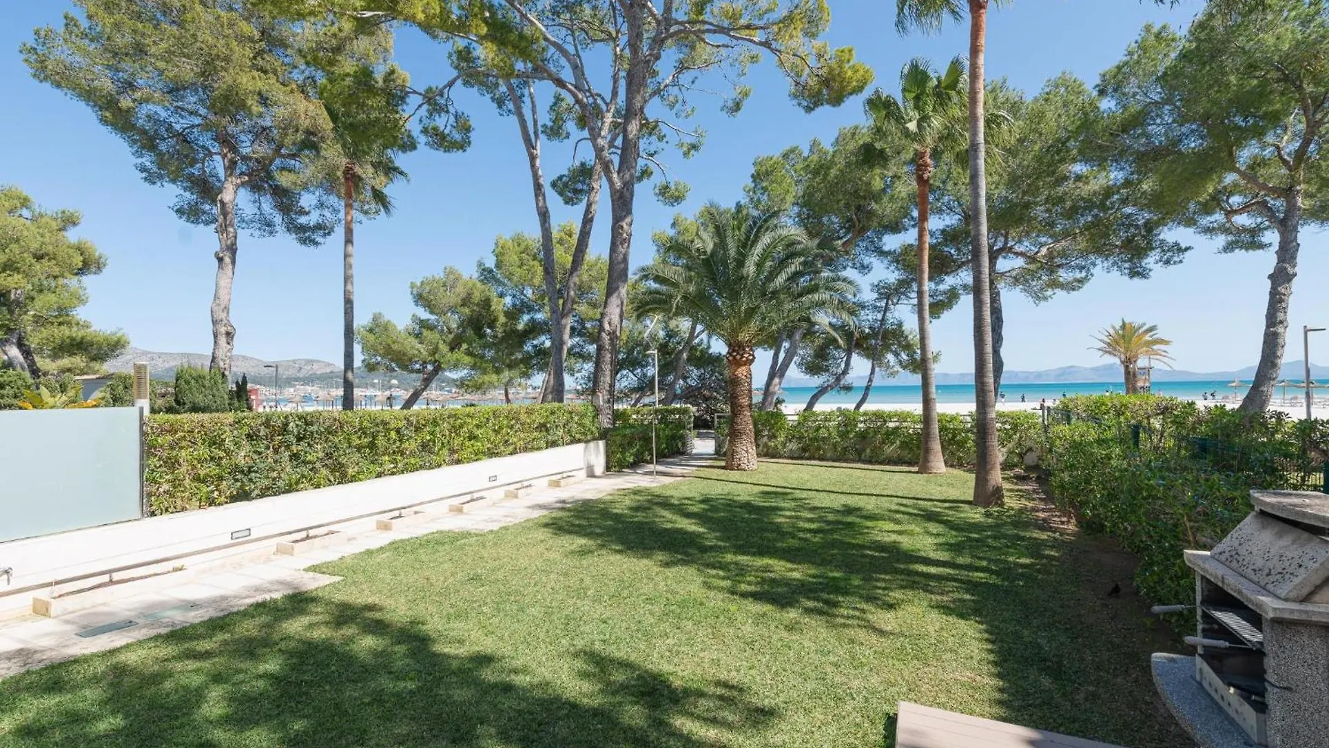 بيت للعطل Villa Exclusiva En Primera Linea De Playa En Alcudia Con Jacuzzi
