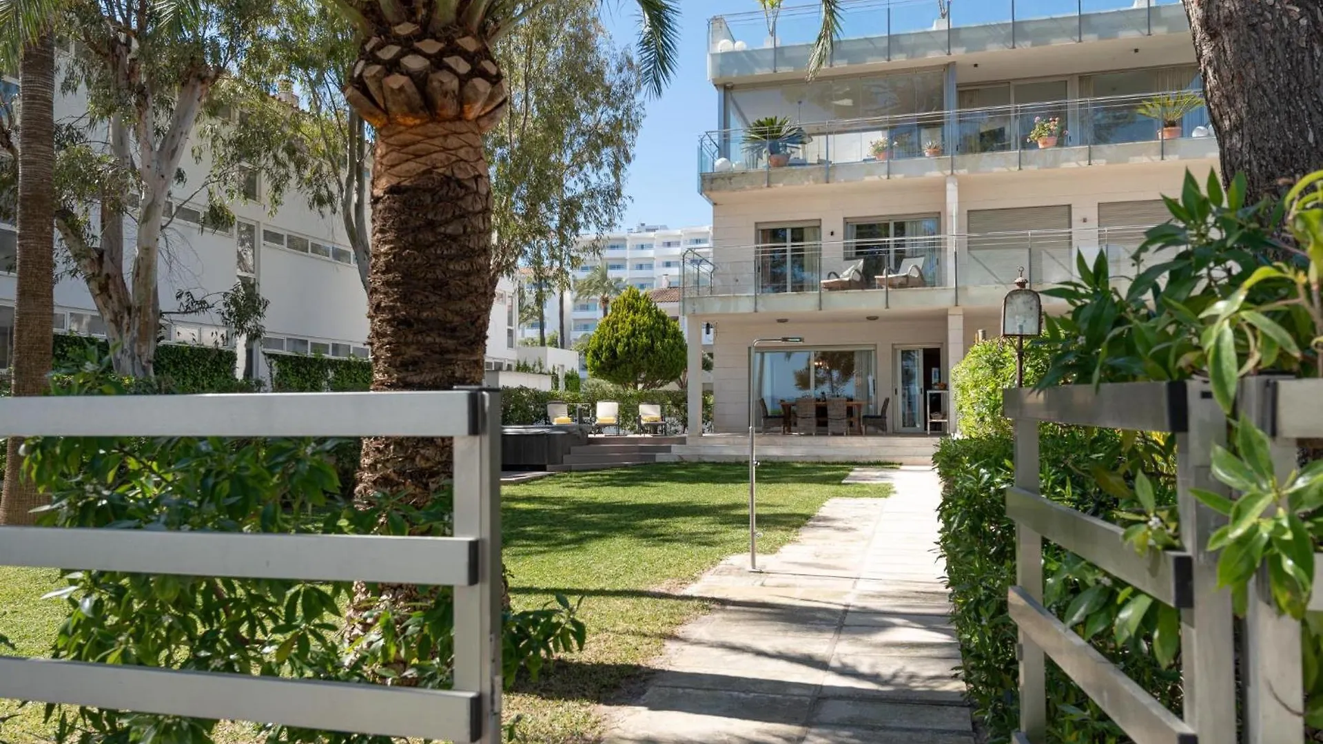 بيت للعطل Villa Exclusiva En Primera Linea De Playa En Alcudia Con Jacuzzi