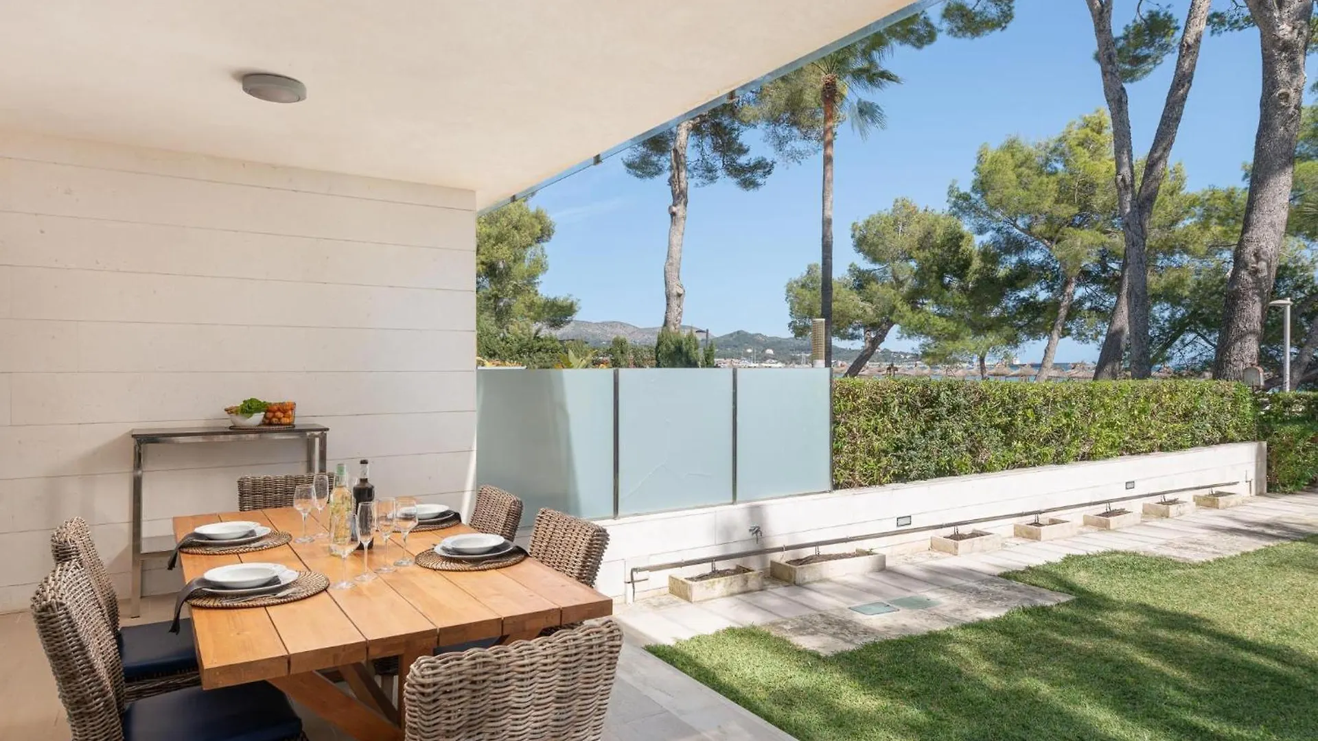 Villa Exclusiva En Primera Linea De Playa En Alcudia Con Jacuzzi 0*, الكوذيا إسبانيا
